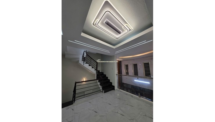 NHÀ ĐẸP 5 TẦNG HXH ĐƯỜNG LẠC LONG QUÂN, Q11 - GIÁ CHÍNH CHỦ